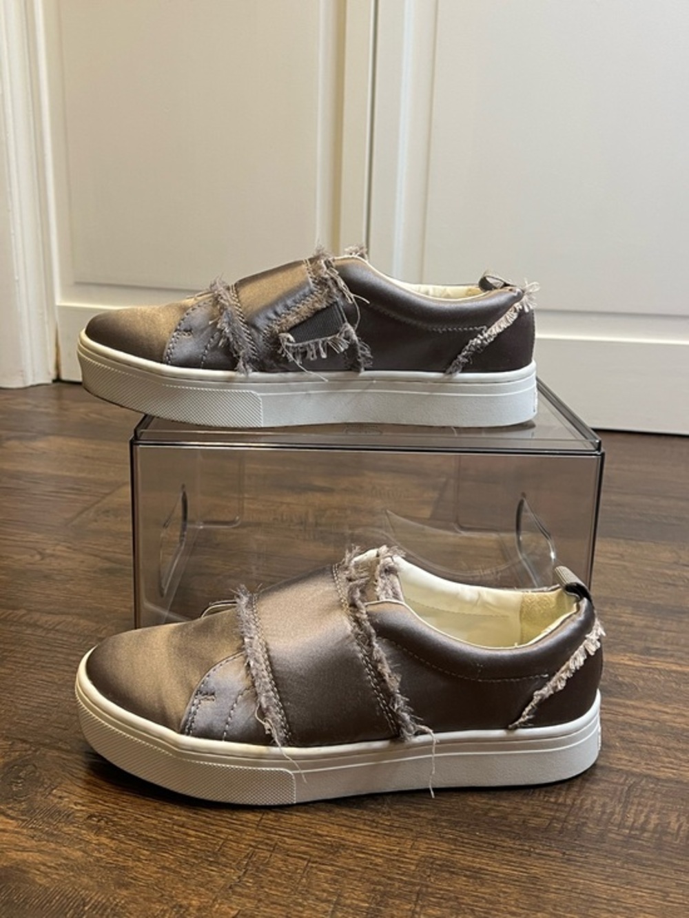 Sam Edelman Levine Frayed Gray Satin Slip-On Sneakers Size Women’s 7.5